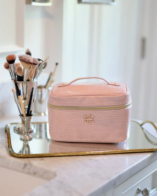 Caroline Hill Hampton Train Case in Blush