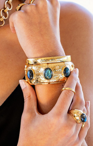 Capucine De Wulf Cleopatra Oval Hinged Bangle
