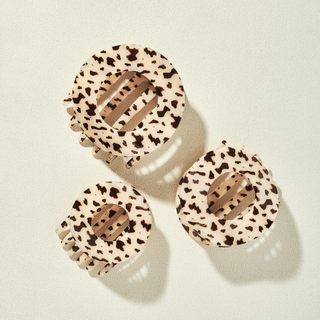 Teleties Blonde Tortoise | Small | Flat Circle Hair Clip - Blonde Tortoise