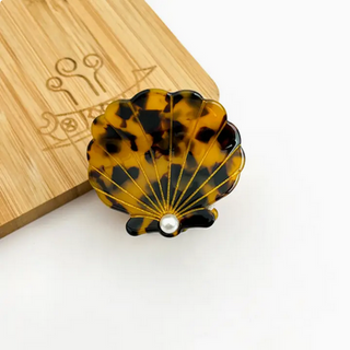 Thedivasoap Acetate Shell Claw Clip, Sweet Pearl Hair Clip - Brown