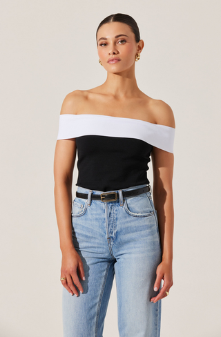 ASTR Rochelle Sweater Top / Black & White
