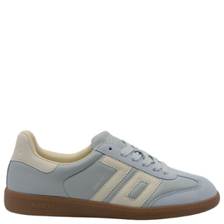 Back 70 Cloud D26 in Light Sky