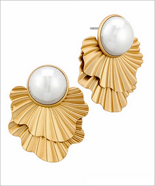 Monkee's Jewelry & ACC Round Pearl & Pleated Metal Earrings